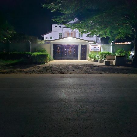 Mbweni 64 Zenj House Luxury Airport B&B מראה חיצוני תמונה