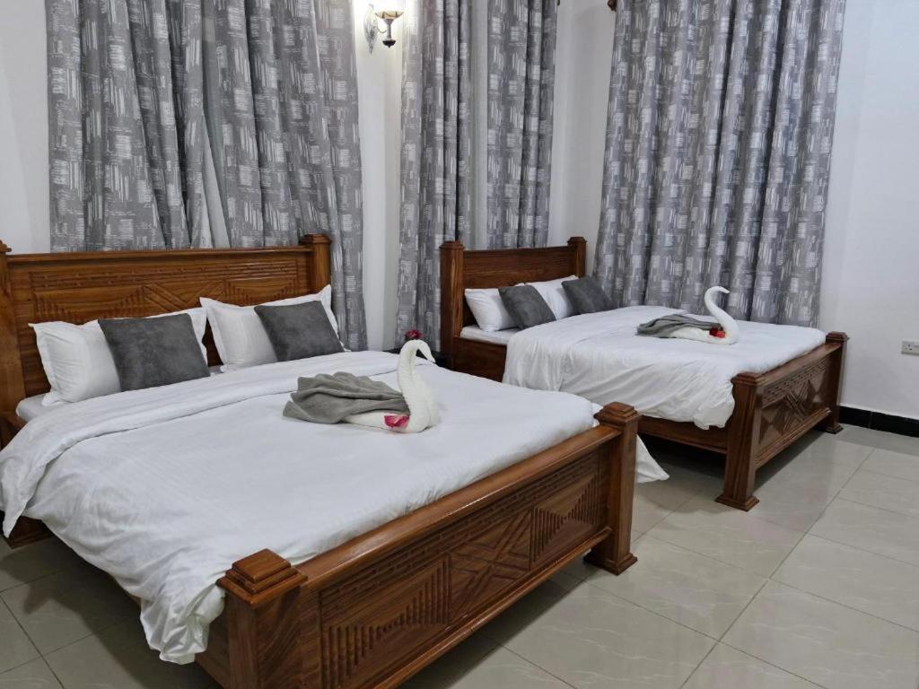 Mbweni 64 Zenj House Luxury Airport B&B מראה חיצוני תמונה