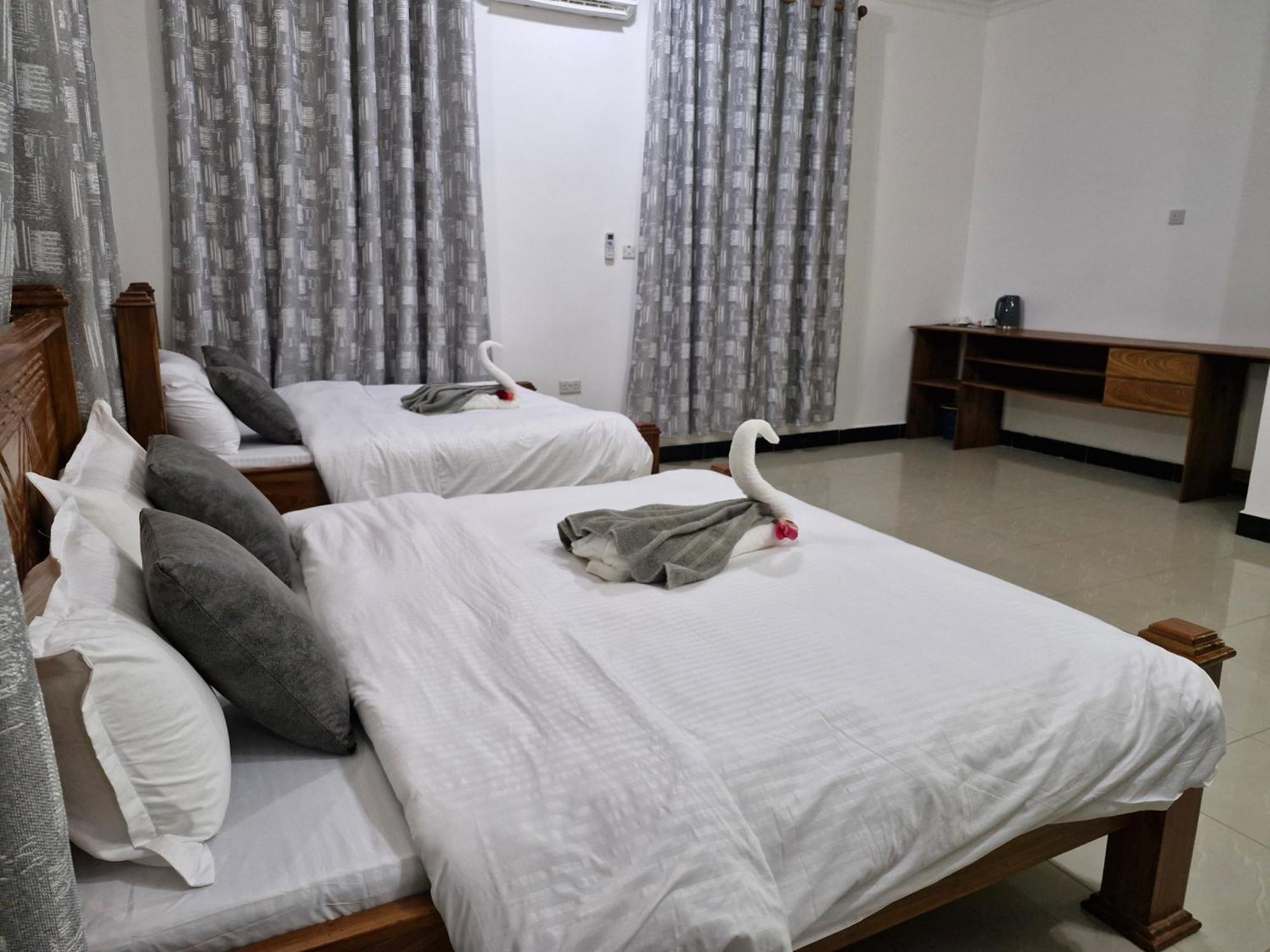 Mbweni 64 Zenj House Luxury Airport B&B מראה חיצוני תמונה