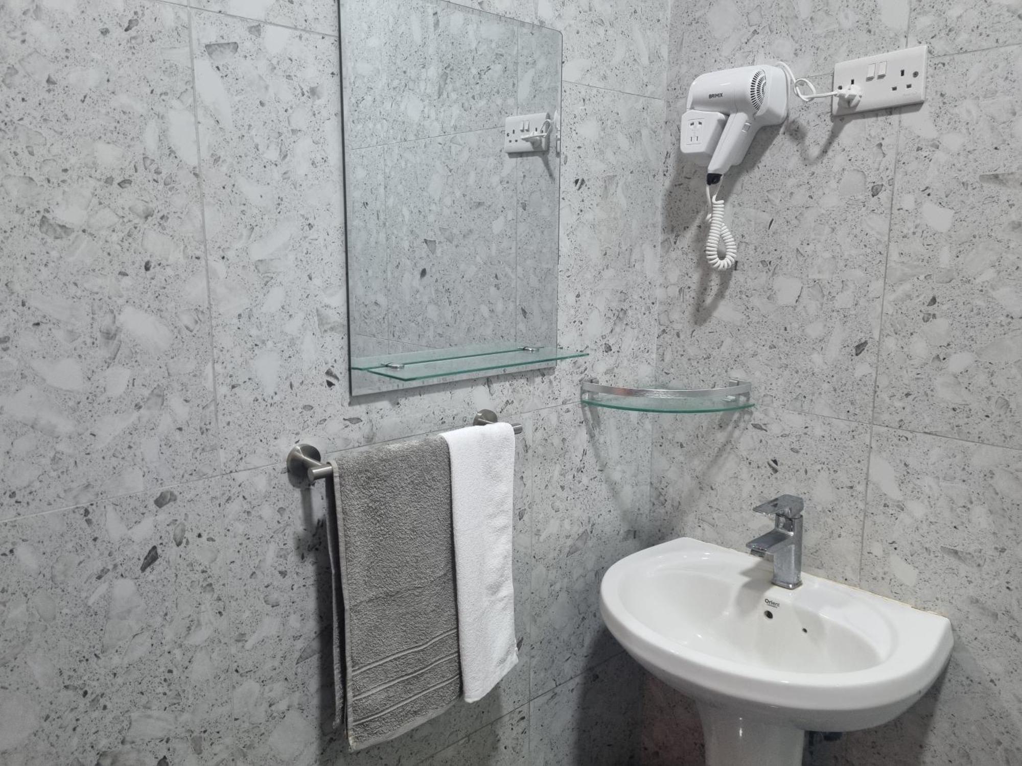 Mbweni 64 Zenj House Luxury Airport B&B מראה חיצוני תמונה