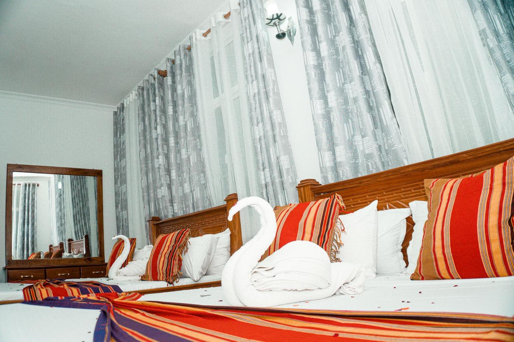 Mbweni 64 Zenj House Luxury Airport B&B מראה חיצוני תמונה