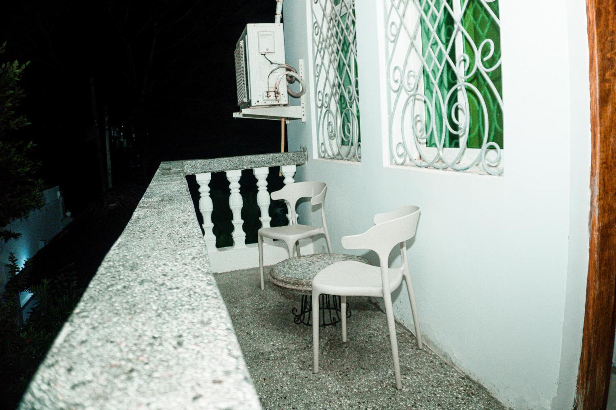 Mbweni 64 Zenj House Luxury Airport B&B מראה חיצוני תמונה