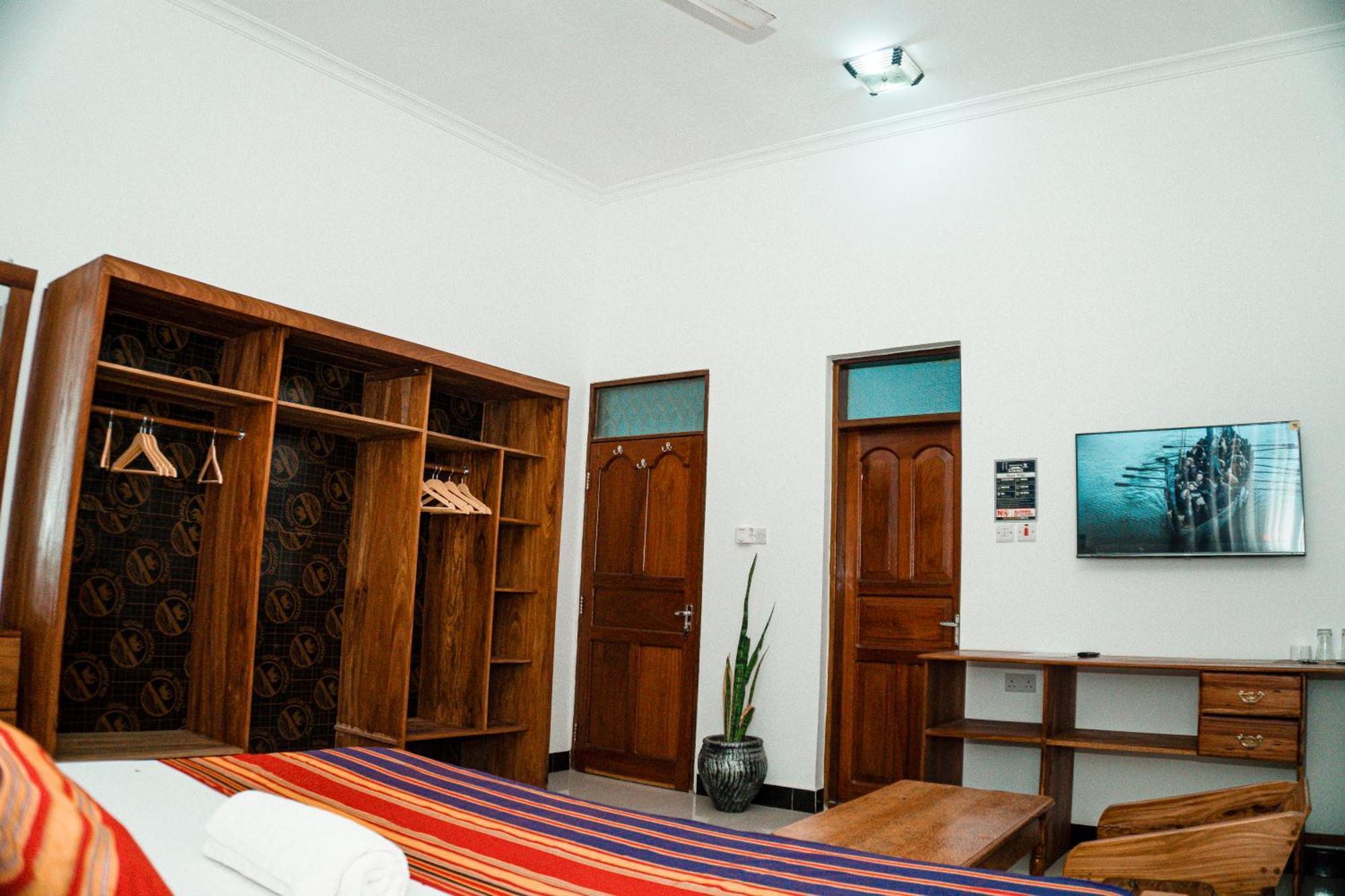 Mbweni 64 Zenj House Luxury Airport B&B מראה חיצוני תמונה