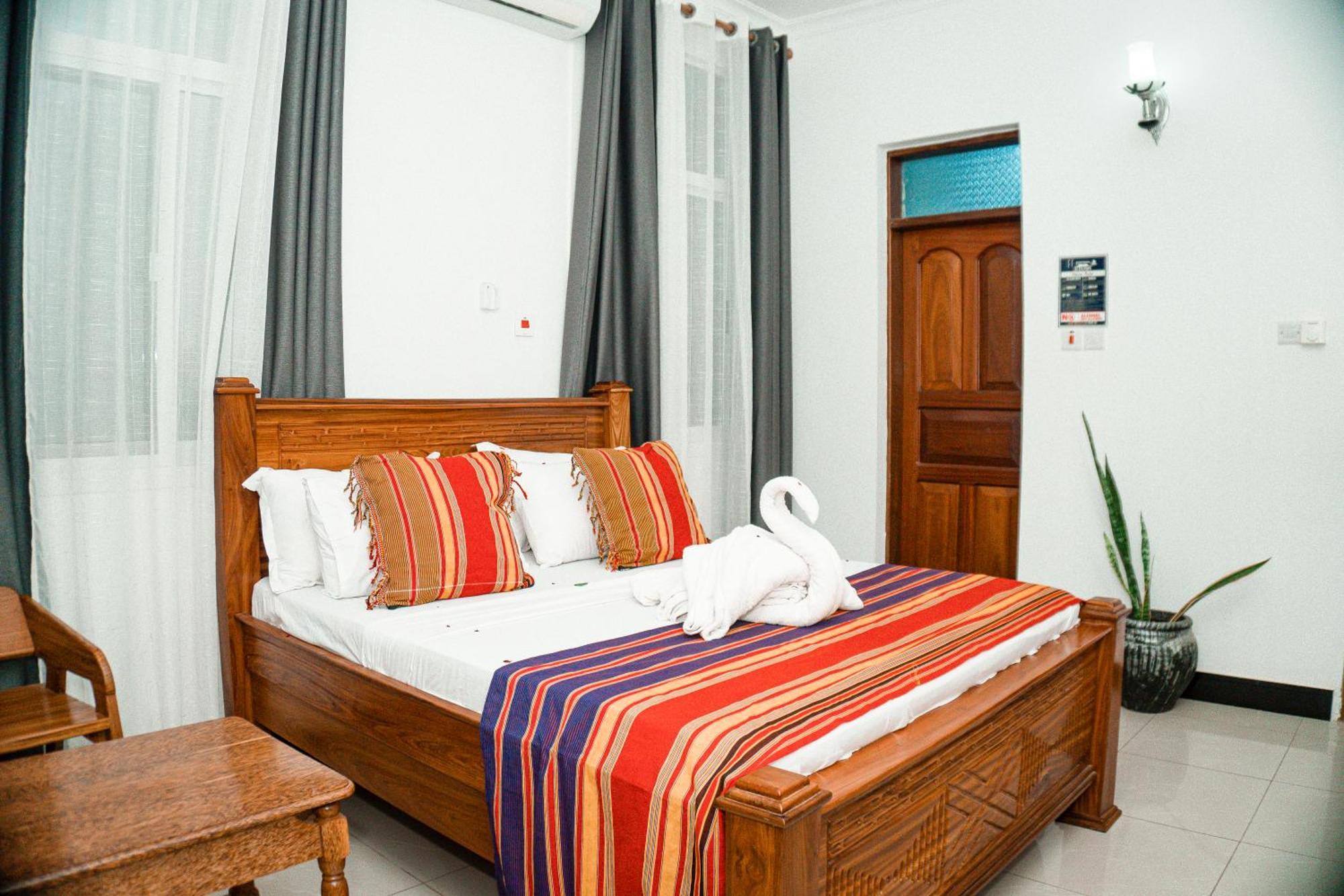 Mbweni 64 Zenj House Luxury Airport B&B מראה חיצוני תמונה